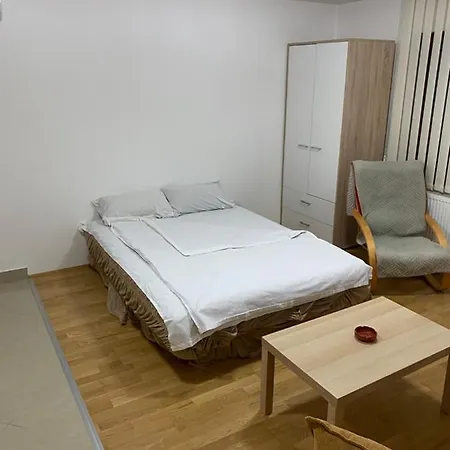 Prenociste Kod Zlaje * Smederevska Palanka